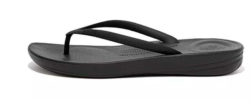 fitflop Women's IQUSHION Ergonomic Flip-Flops - Black